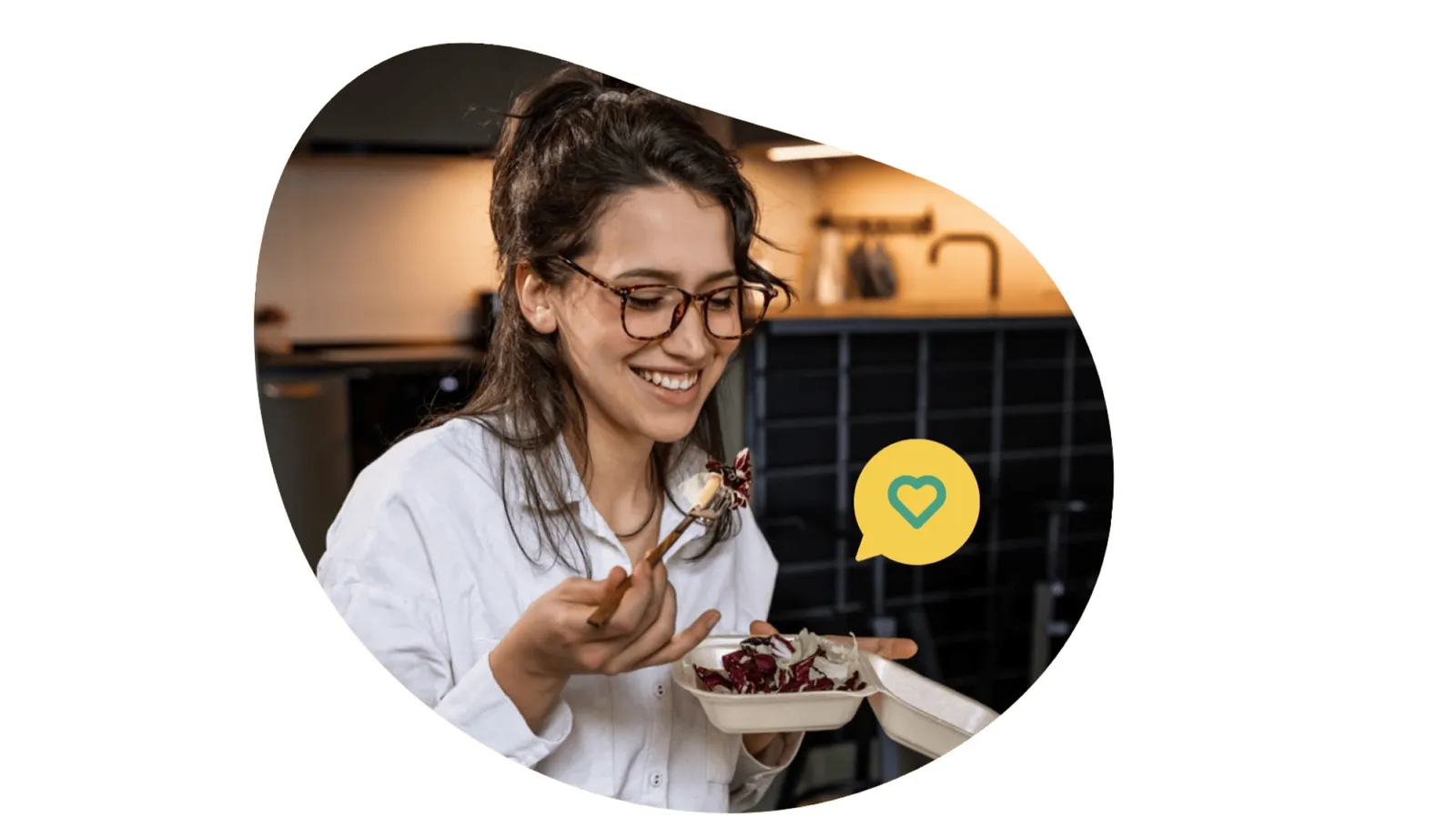Customer enjoying her favorite dish delivered in a surprise 'Ti Glovo' package
