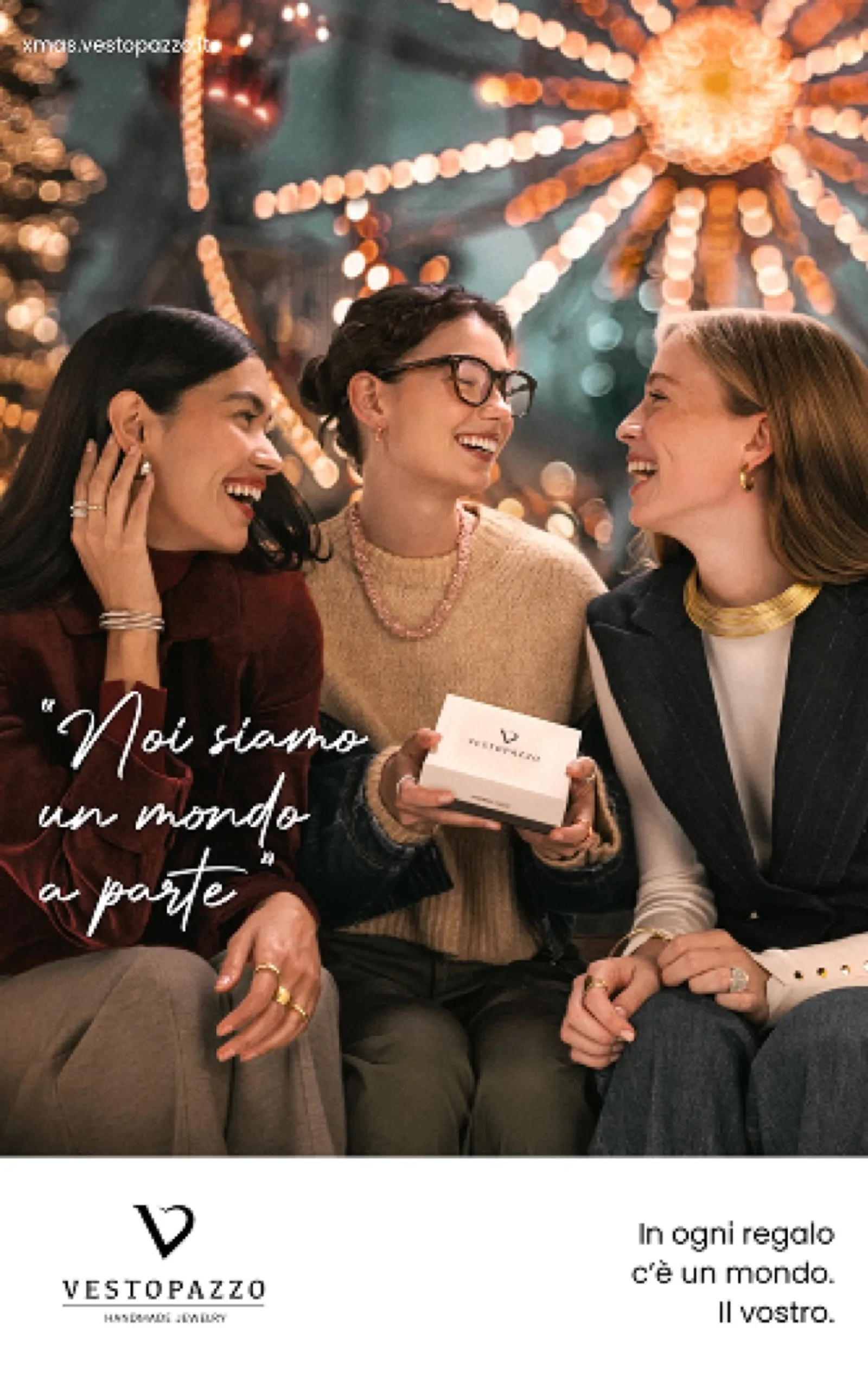 Vestopazzo print ad: three friends laughing over a gift box, "Noi siamo un mondo a parte"